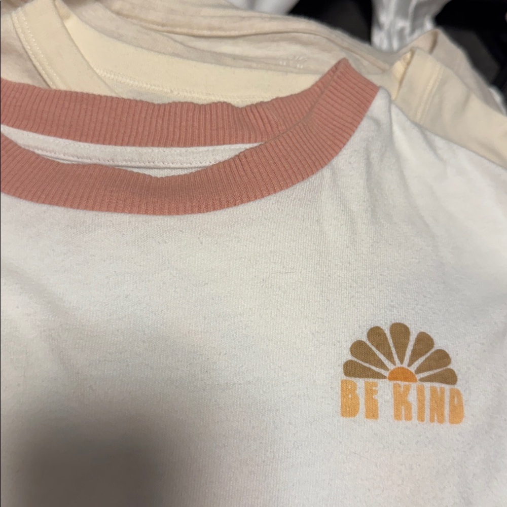 Bundle of KINDNESS graphic tshirts - lot of 6 - Picture 6 of 9